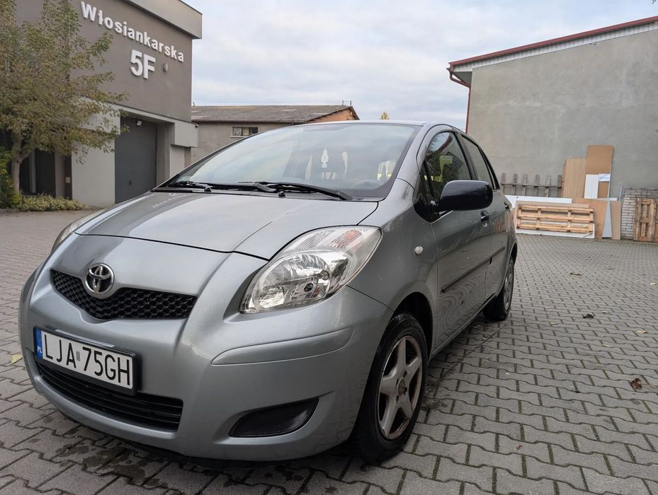 Toyota Yaris Toyota Yaris 2009