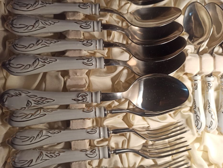 Sztućce Gerlach, porcelana Ćmielów 24szt.