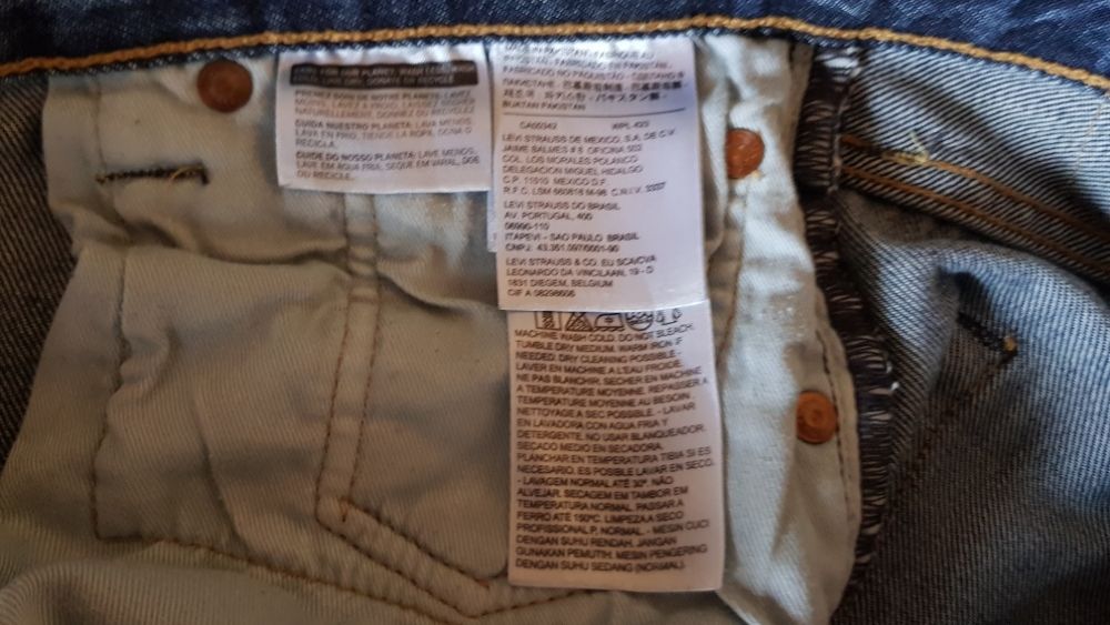 Продам оригинальные джинсы LEVIS 501 W30 L34 (48р)