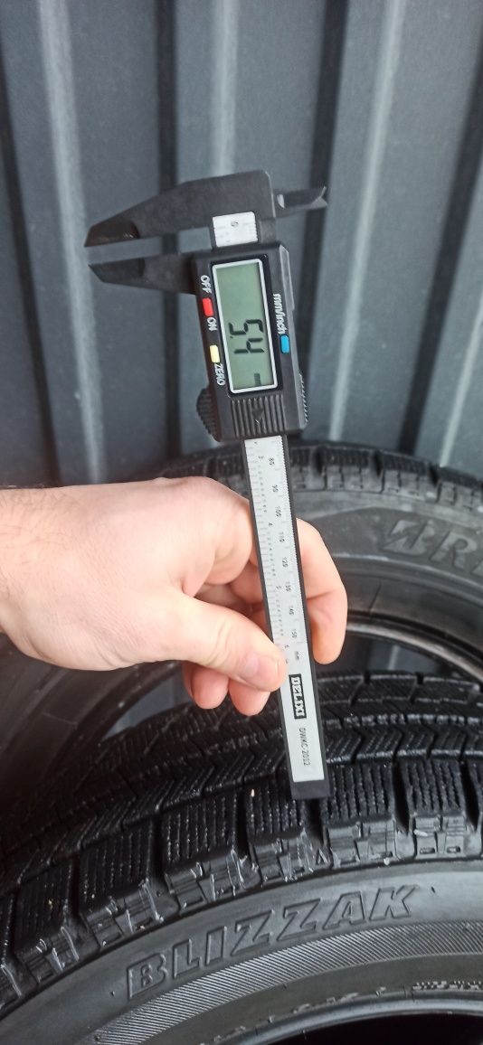 Bridgstone Blizzak VRX 175/70 R14