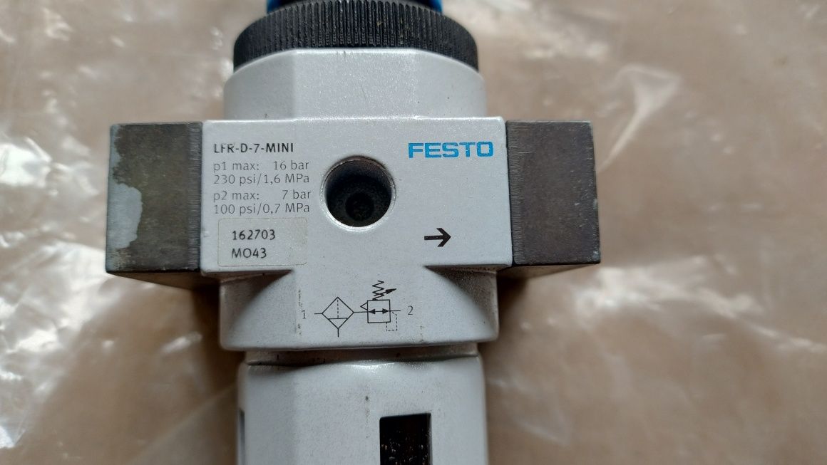 FESTO LFR-D-7-MINI Filtr regulator ciśnienia NOWY
LFR-1/4-D-7-MINI