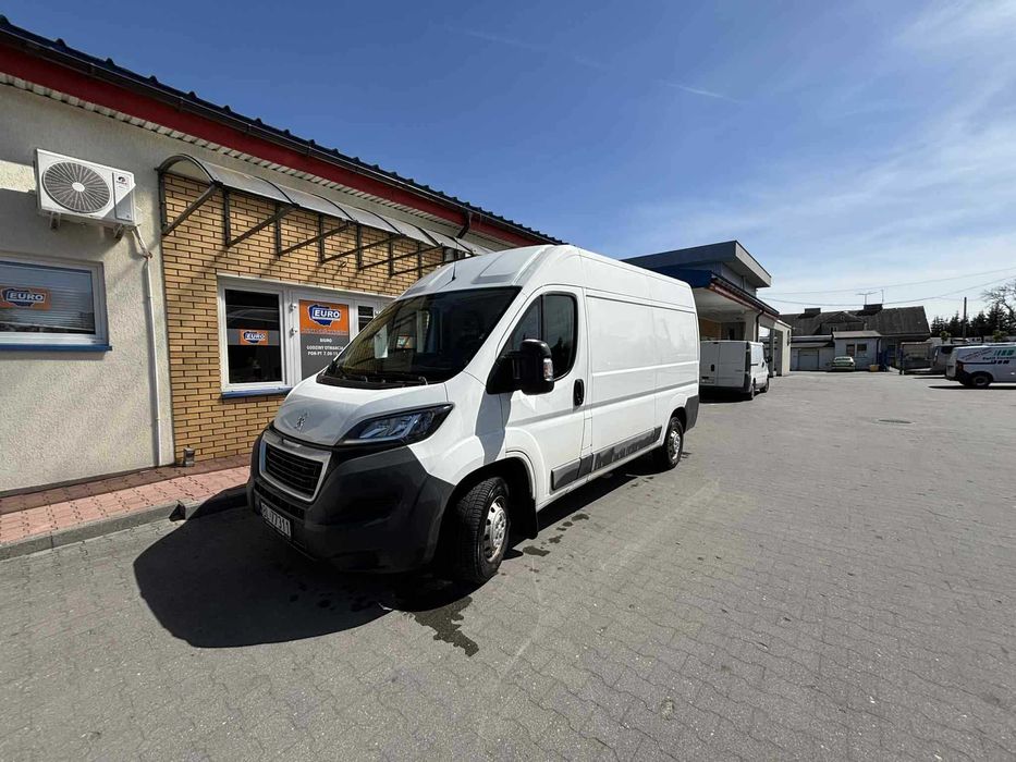 BUS Peugeot Boxer 2.2 HDi • 2015 • ładowność 3,3 t • DMC 5,8 t