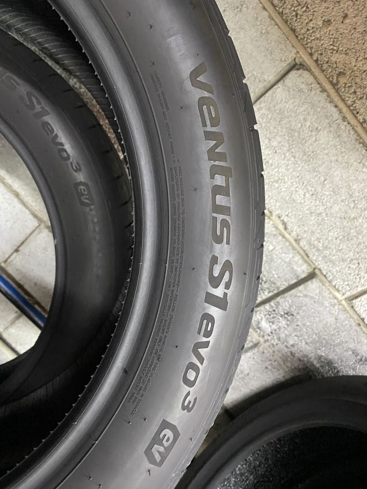 Різноширокий комплект 235/50R20 i 255/45R20 HANKOOK