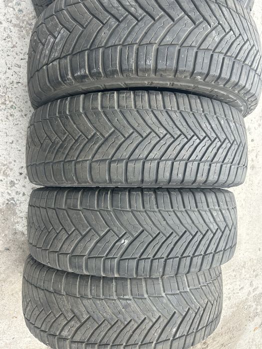 215/70R15c Michelin AgilisCrossClimate 109/107S