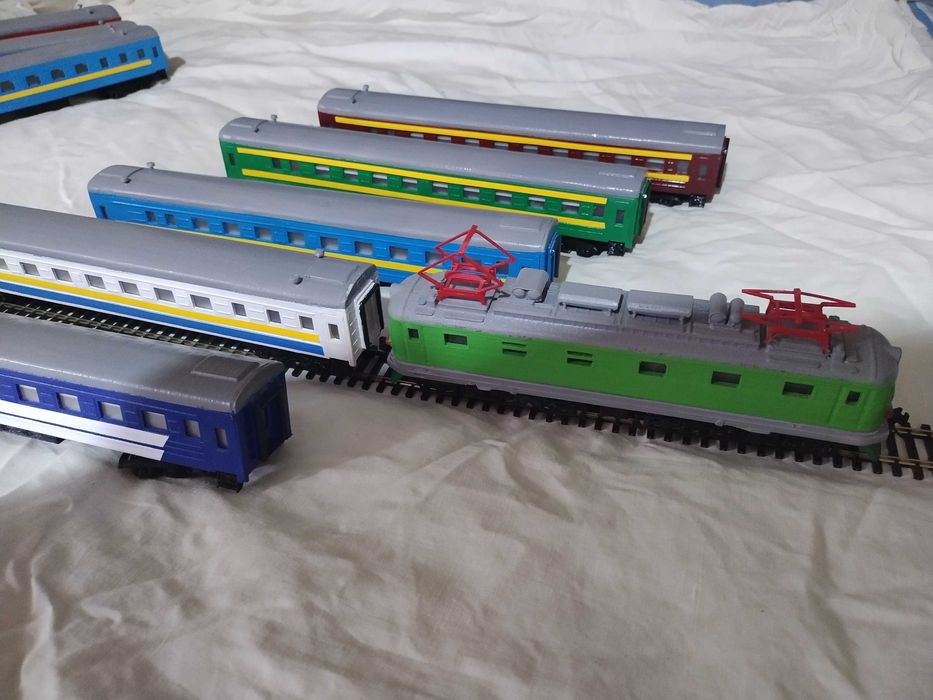 Продам пасажирські вагони СЗД і УЗ  в маштабі 1.87 на 3 де прінтері