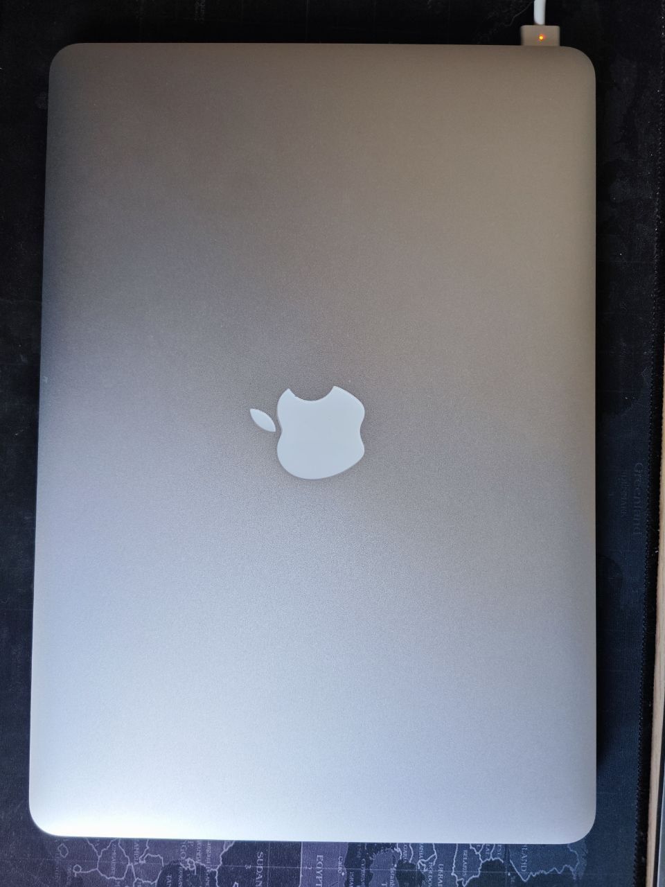 Macbook Air 8/121 gb