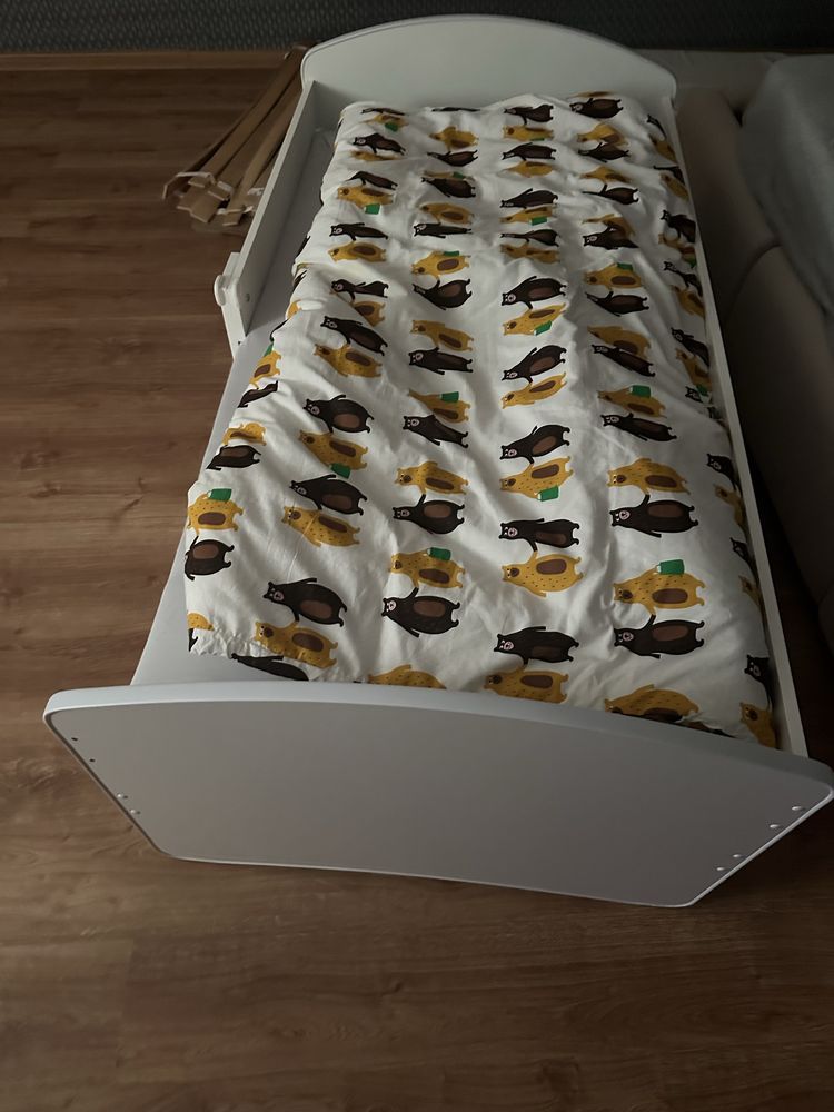 Lóżko 160 x80 dziecięce  biale nowe