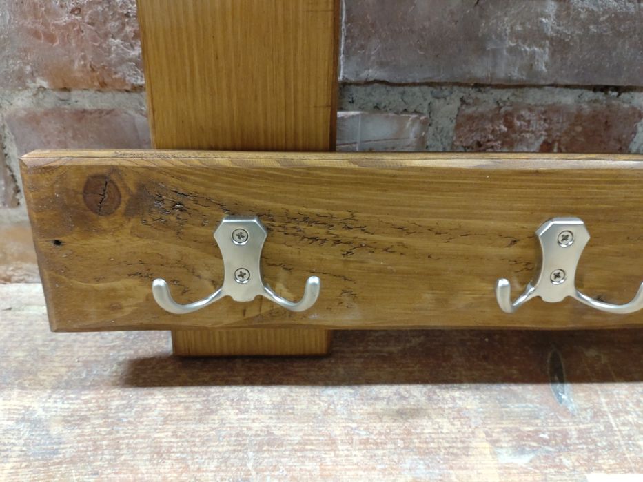 Wieszak ścienny drewniany na ścianę z drewna handmade