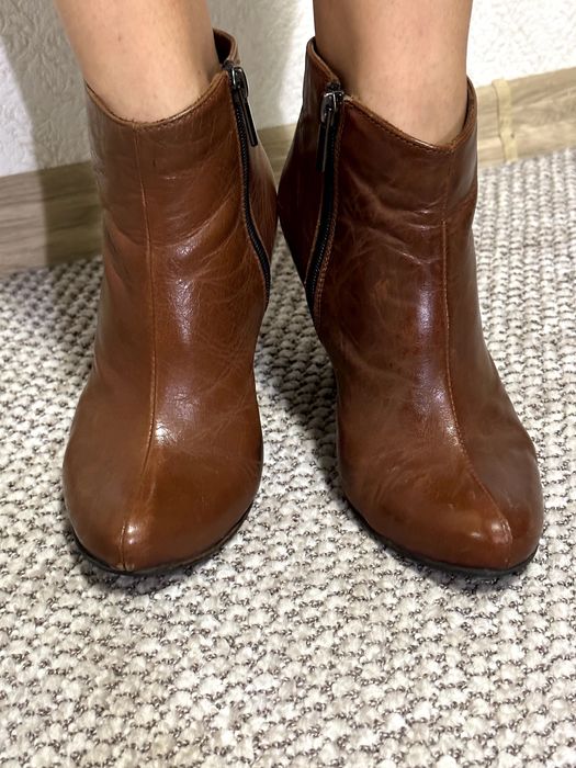 Продам осінні шкіряні черевики жіночі, Este