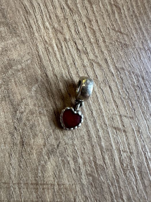 Pandora zawieszka serce