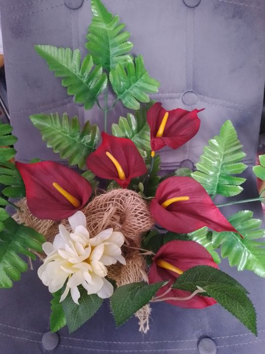 Kwiaty sztuczne zagipsowane