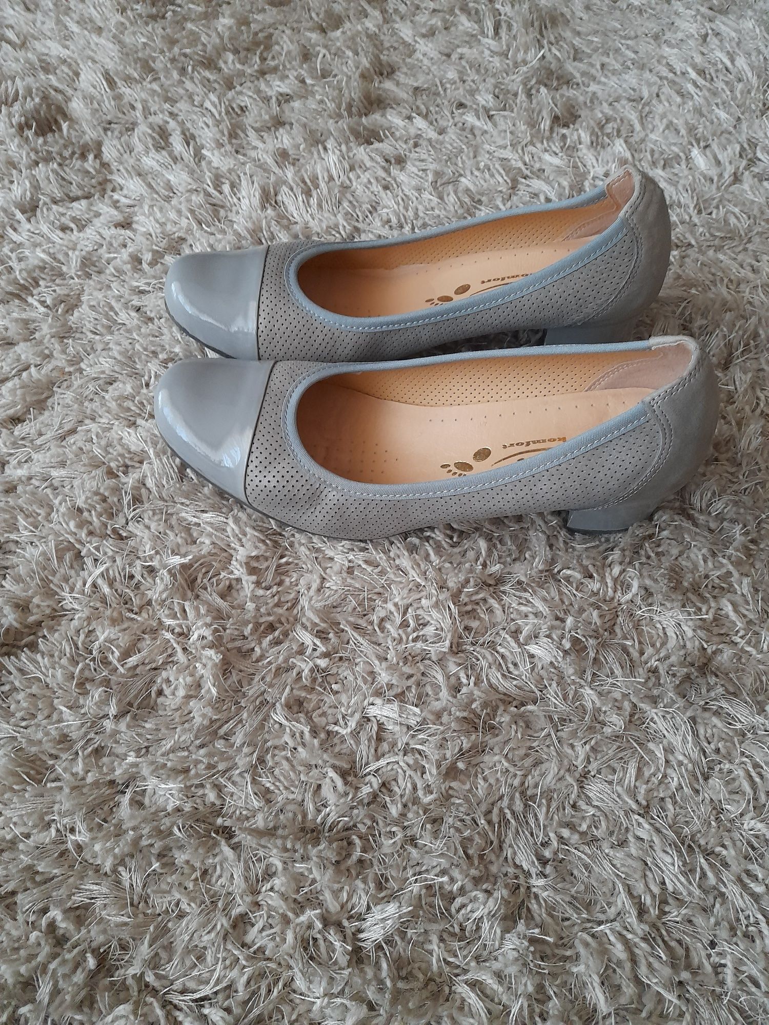 Buty szare czółenka marki Góral, rozmiar 39