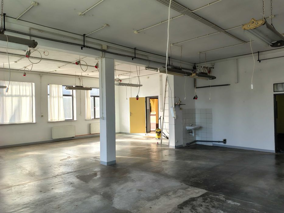 Wynajmę lokal usługowo-handlowy 150m2