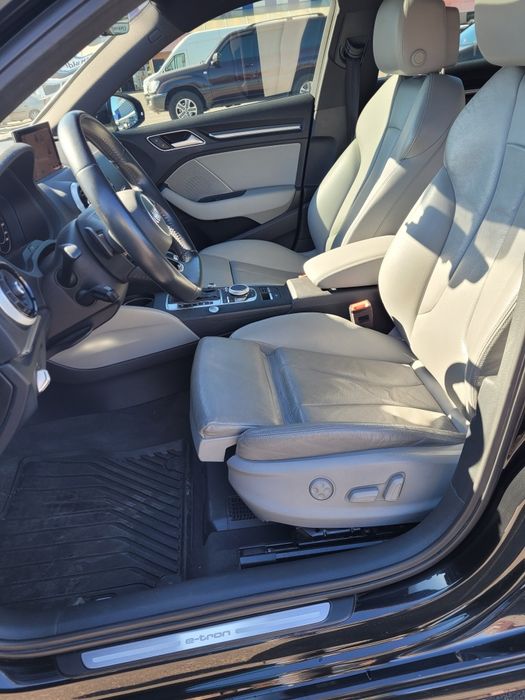 Audi A3 e-tron 2018 плагін гібрид