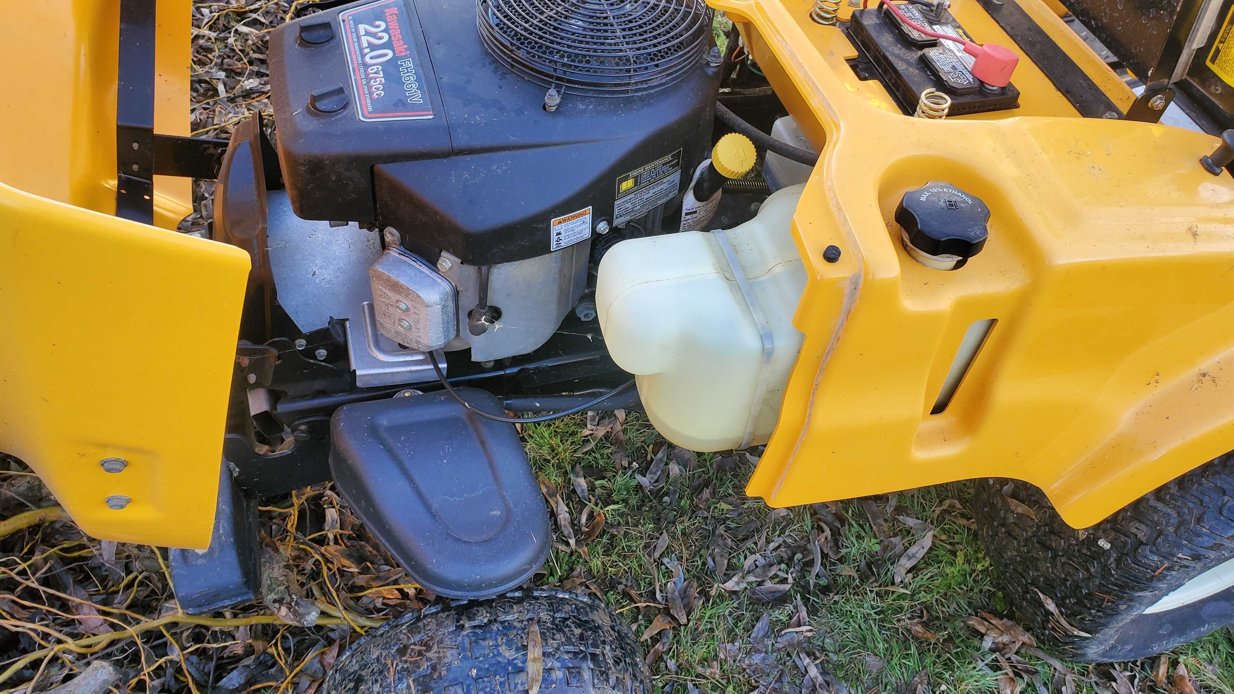 Cub Cadet FMZ50 22hp kawasaki Traktorek kosiarka FH661V