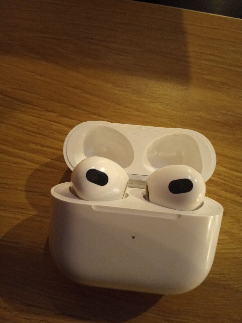 Навушники Apple AirPods with Wireless Charging Case 2021 (3-є поколінн