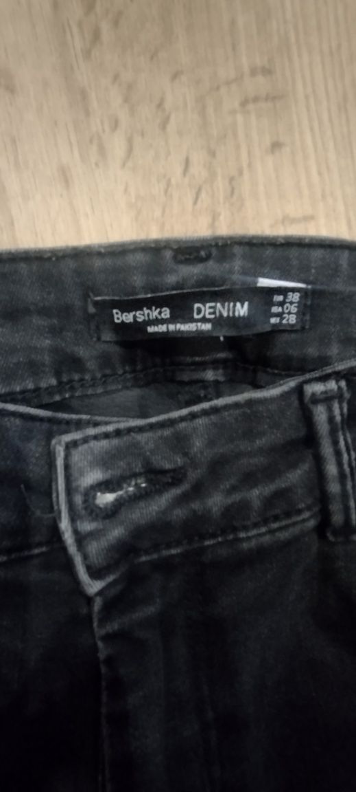 Spodnie jeans skinny damskie Bershka rozmiar 38