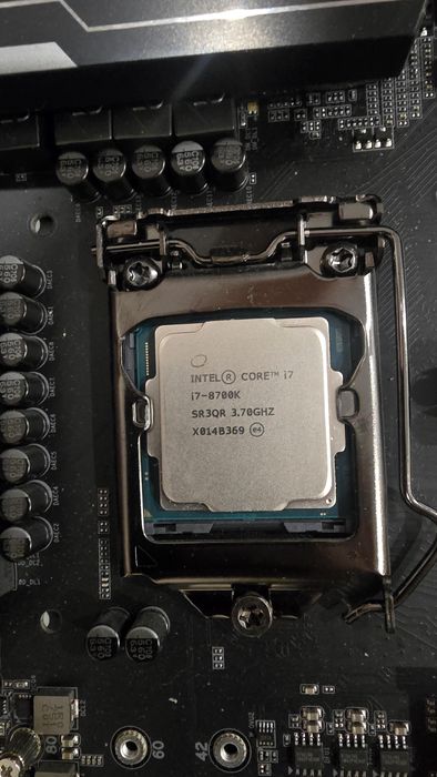 I7 8700k + Motherboard Z370 Aorus gaming 5