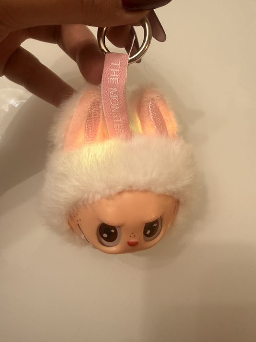 Brelok jak labubu lafufu piosenka świeci