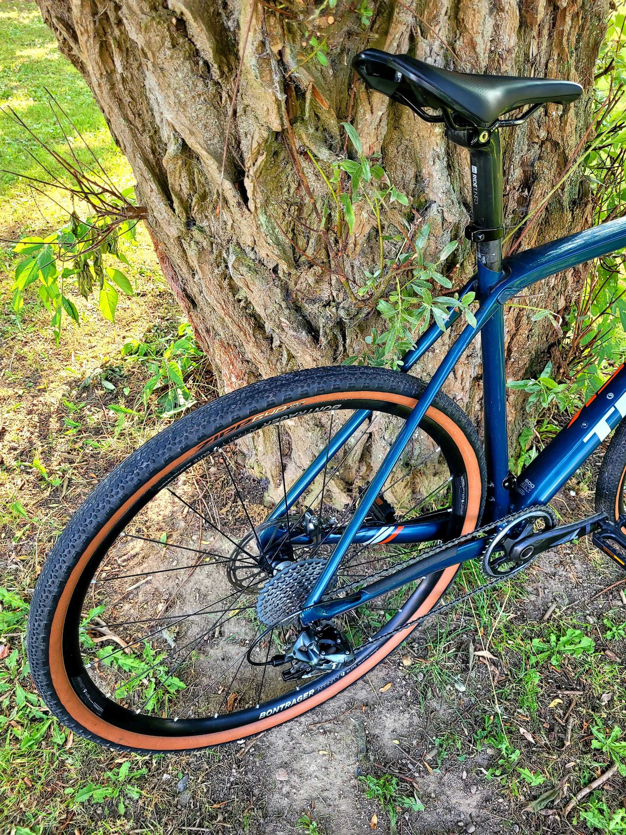 Rower Gravel Trek Boone 7 Disc ( Checkpoint ), b.lekki 8.1kg, karbon!