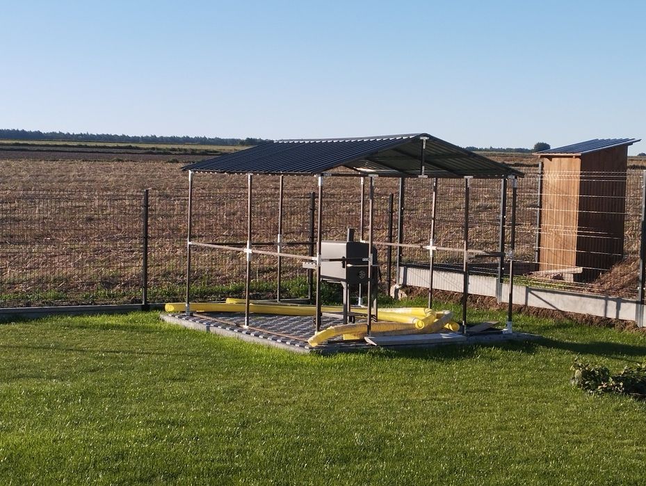 Stelaż blaszak - pomieszczenie gospodarcze