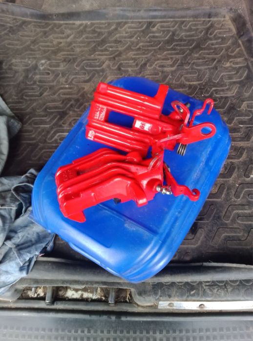 Продам задние супорта на Golf Plus , Реставрировали на Мастер сервис.