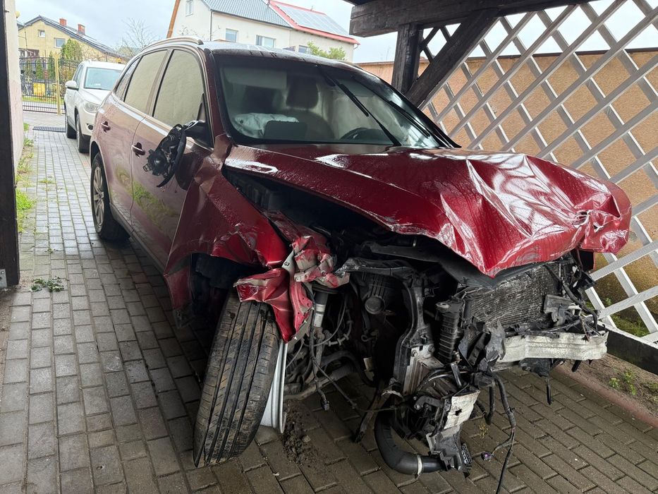 Audi q5 w całości lub na części
