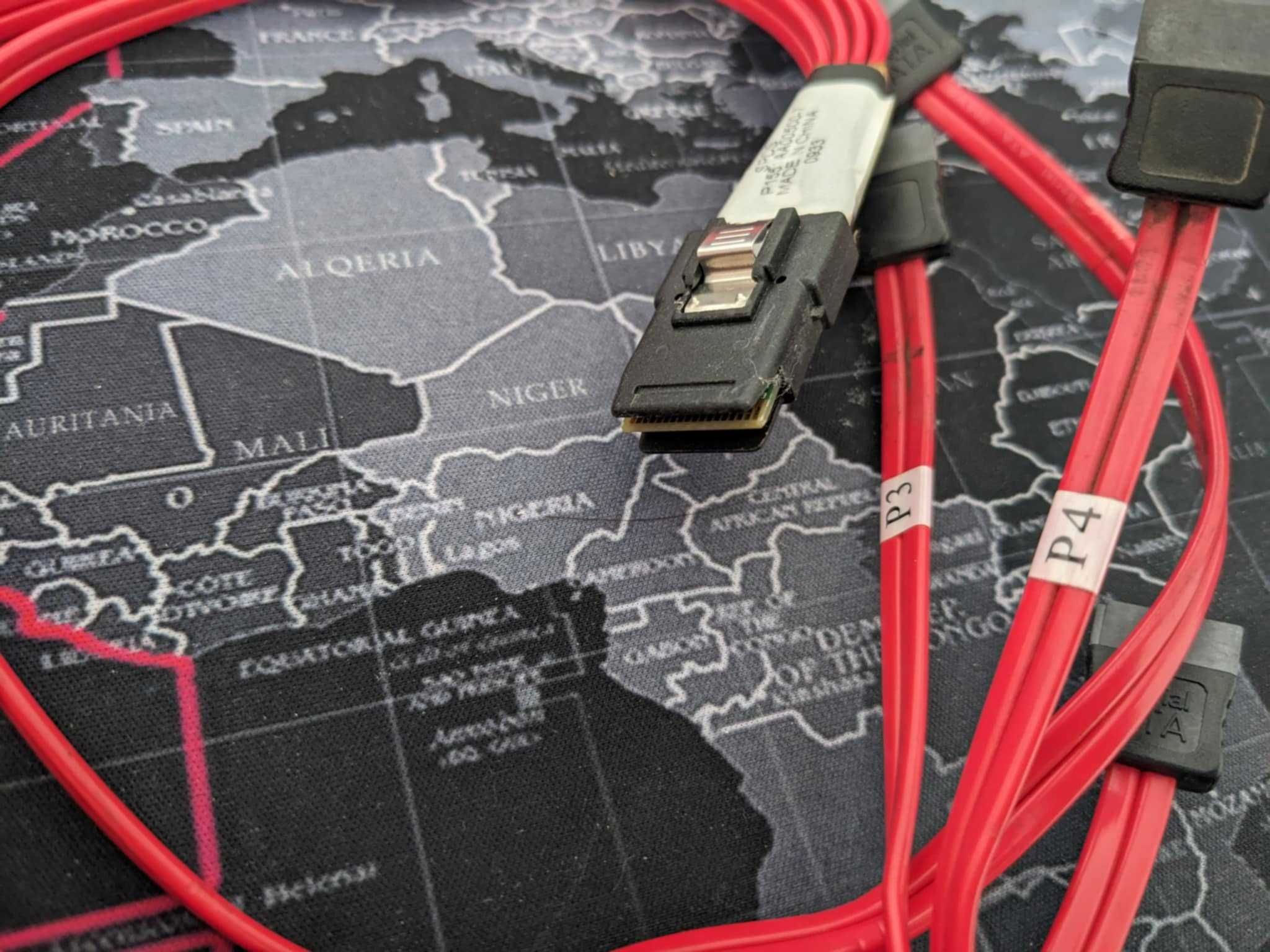 Kabel mini SAS SFF-8087 - 4x SATA 0,5M
