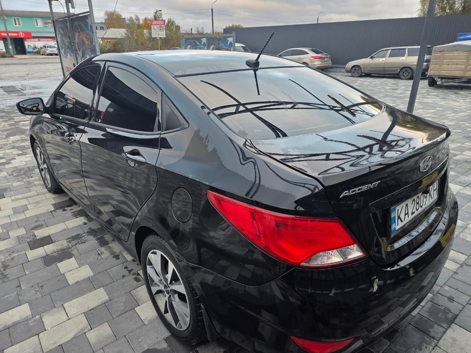 Хундай Акцент  2017 рік автомат.1.6 бензин