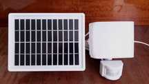Білий прожектор LED Livarno із датчиком руху та сонячною батареєю. Нім