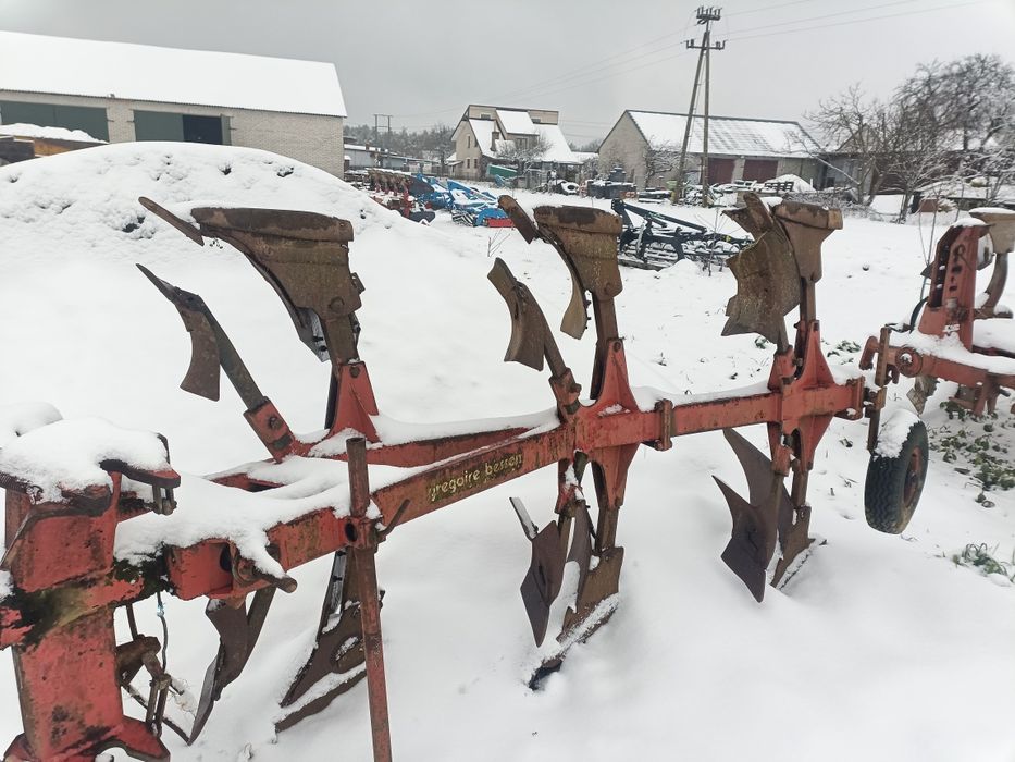 Pług obrotowy Gregorie Besson 3