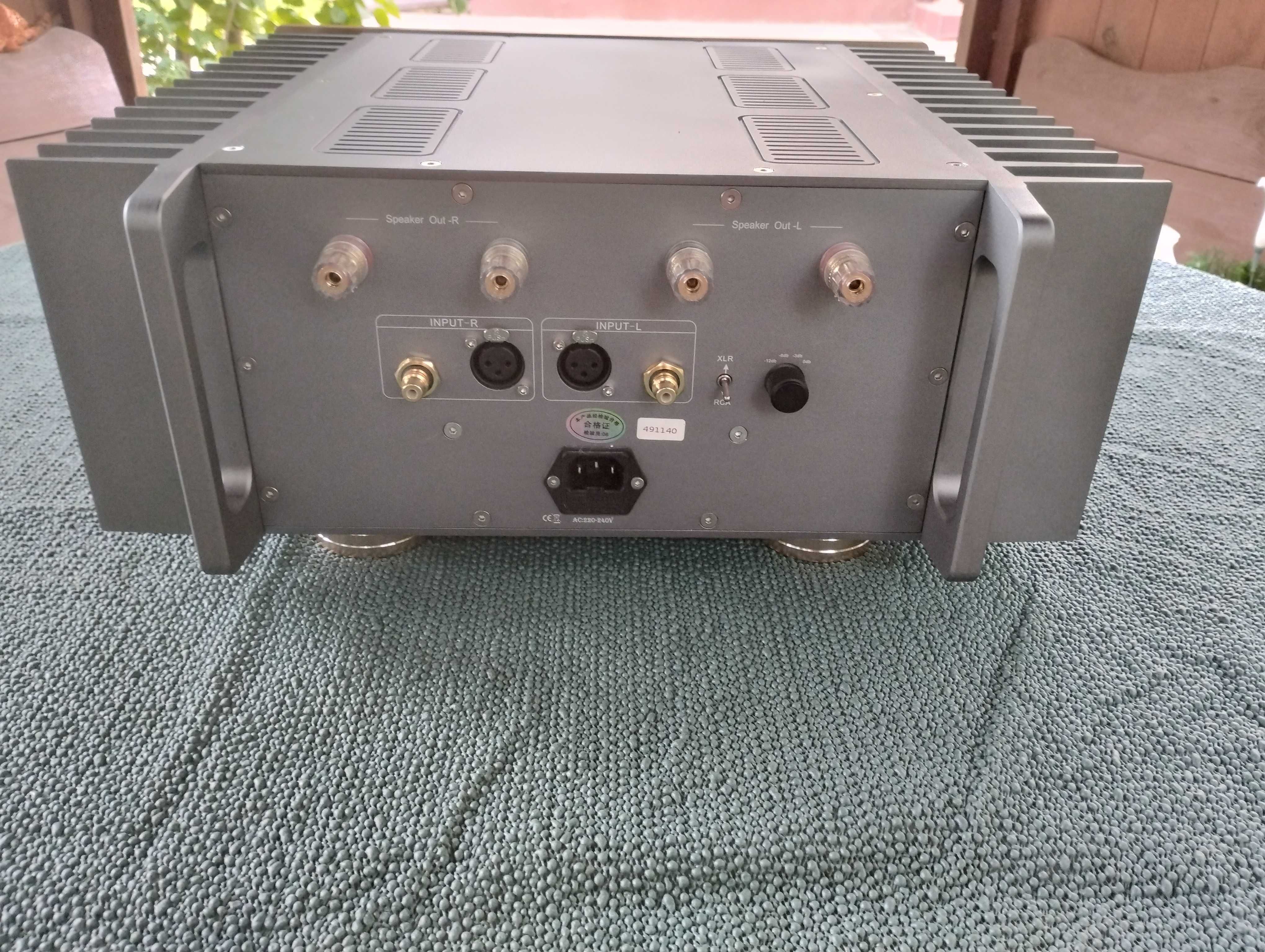 Clone Accuphase A75