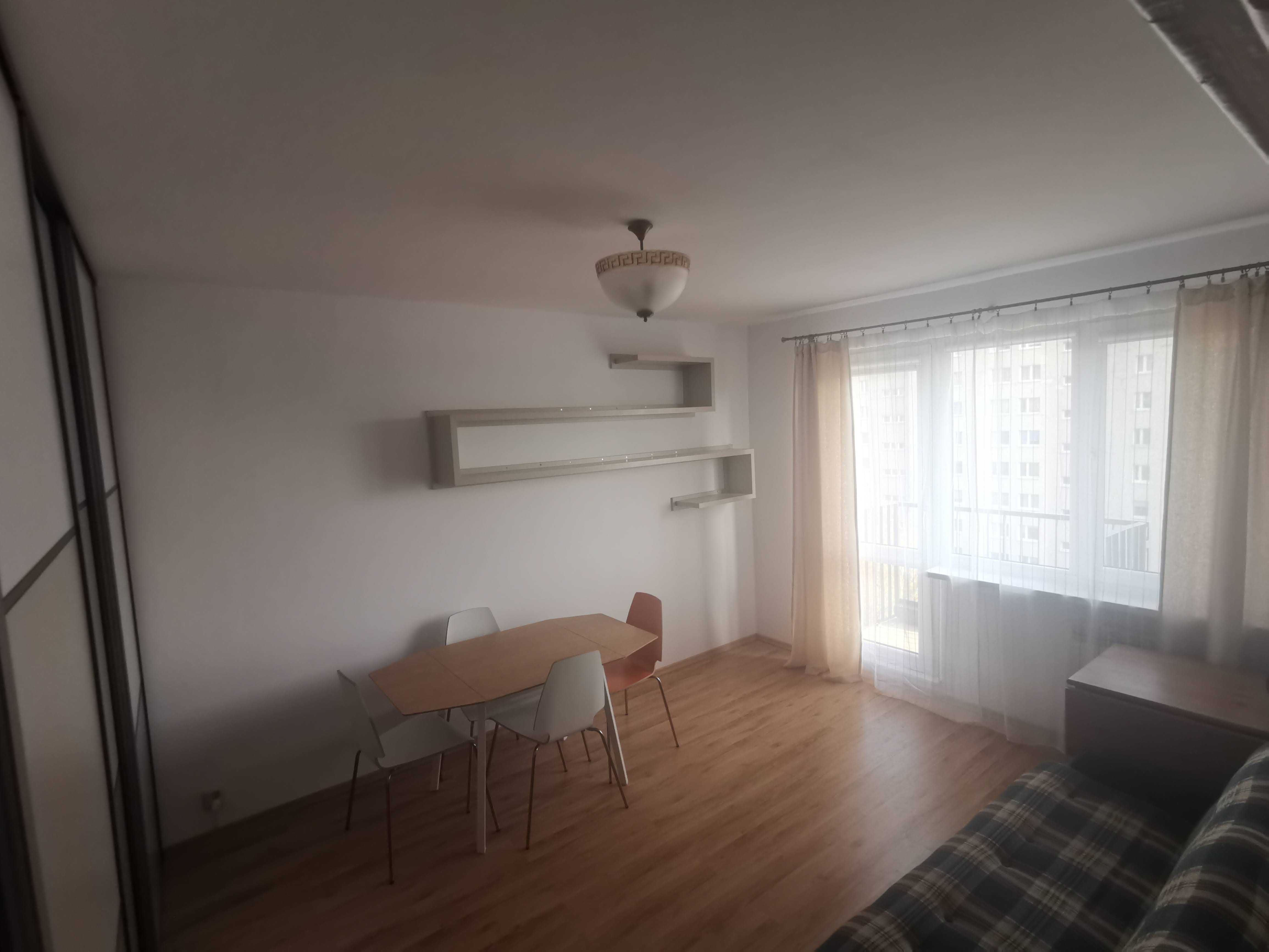 Przytulna kawalerka z balkonem – Warszawa, ul. 1 Sierpnia
