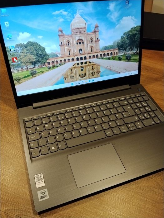 #2902 Lenovo V15 IML i5-10210U 20GB 256SSD FV23 GW12 WZOROWY STAN W11