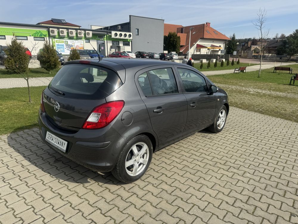 Opel Corsa D lift polskora /Maly przebieg/okazja !