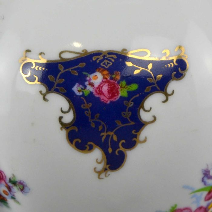 Jarra em Porcelana Lis – T. Limoges
