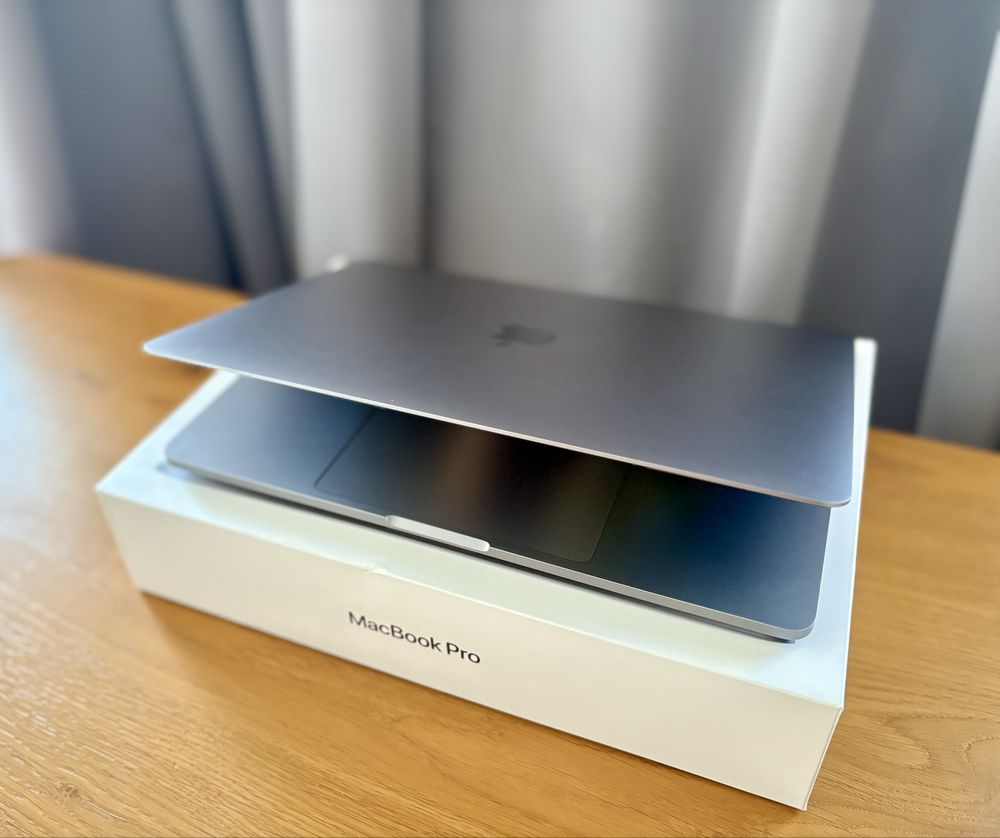 MacBook Pro 13 M1 Touch Bar M1 8GB RAM 256GB SSD