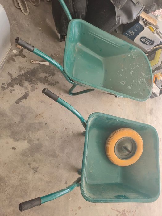 Vendo carinho de mão