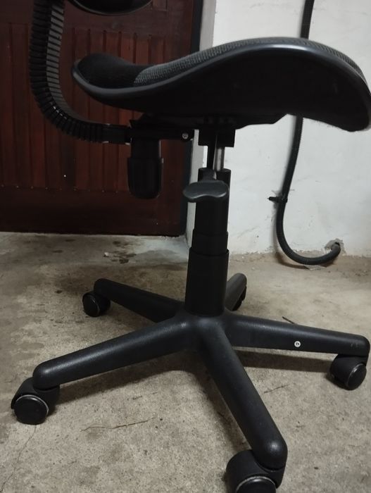 Sprzedam biurko.z fotelem