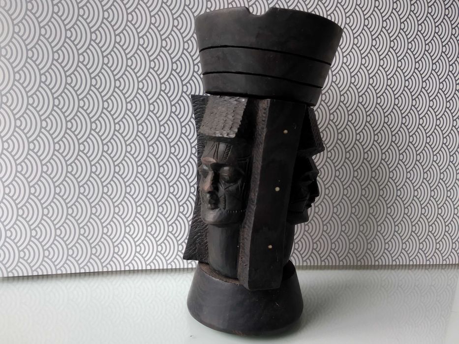 Escultura ANTIGA africana em madeira