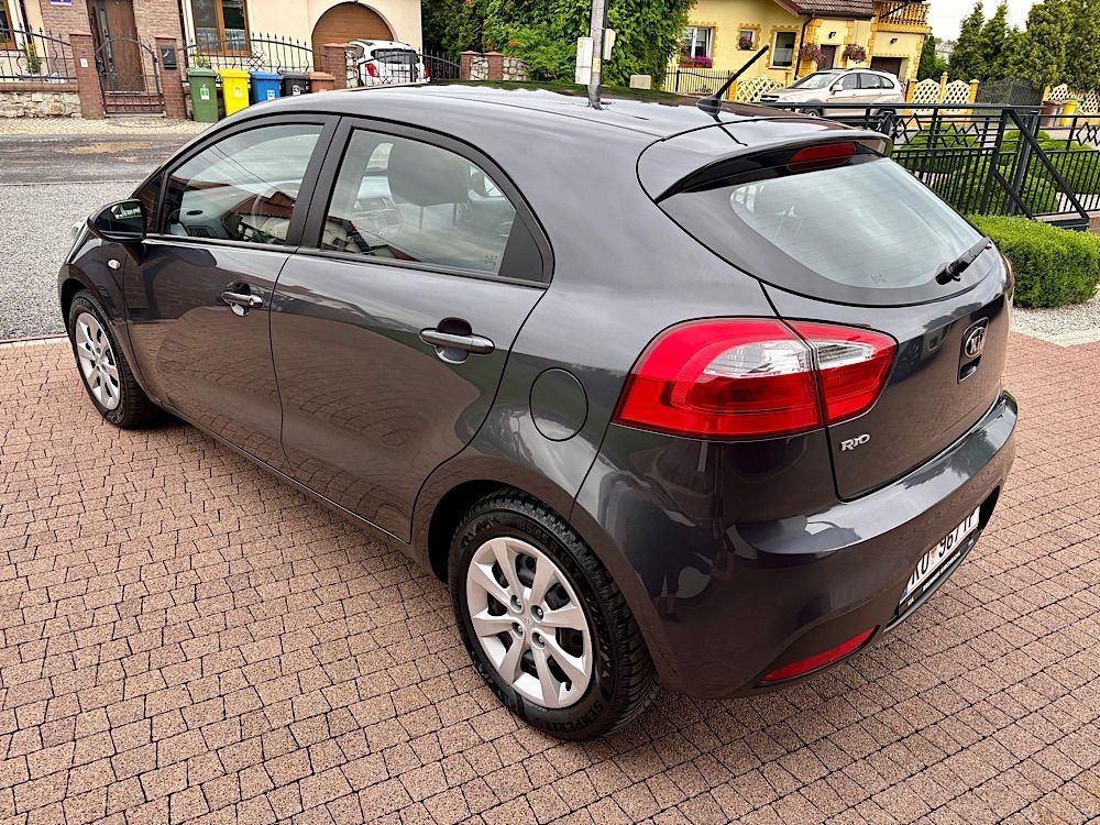 Kia Rio Benzyna Klimatyzacja Bluetooth Model 2014 Bardzo Ładny