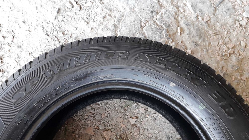 Зимові шини 235/65 R17  Dunlop sp winter sport 3d