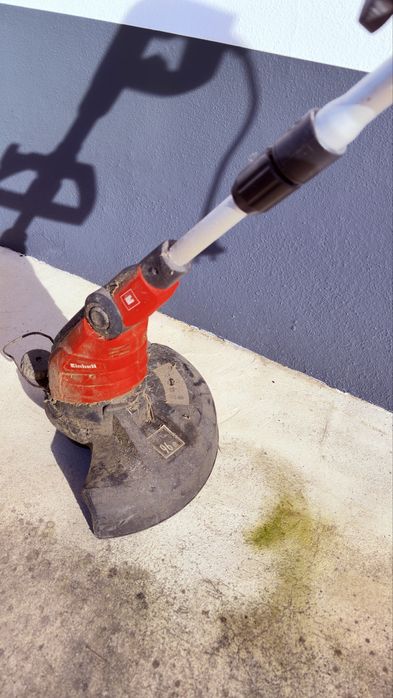 Maquina cortar relva