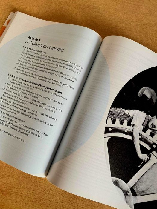 HCA - Livro de preparação para o exame (11ºano) - Porto Editora