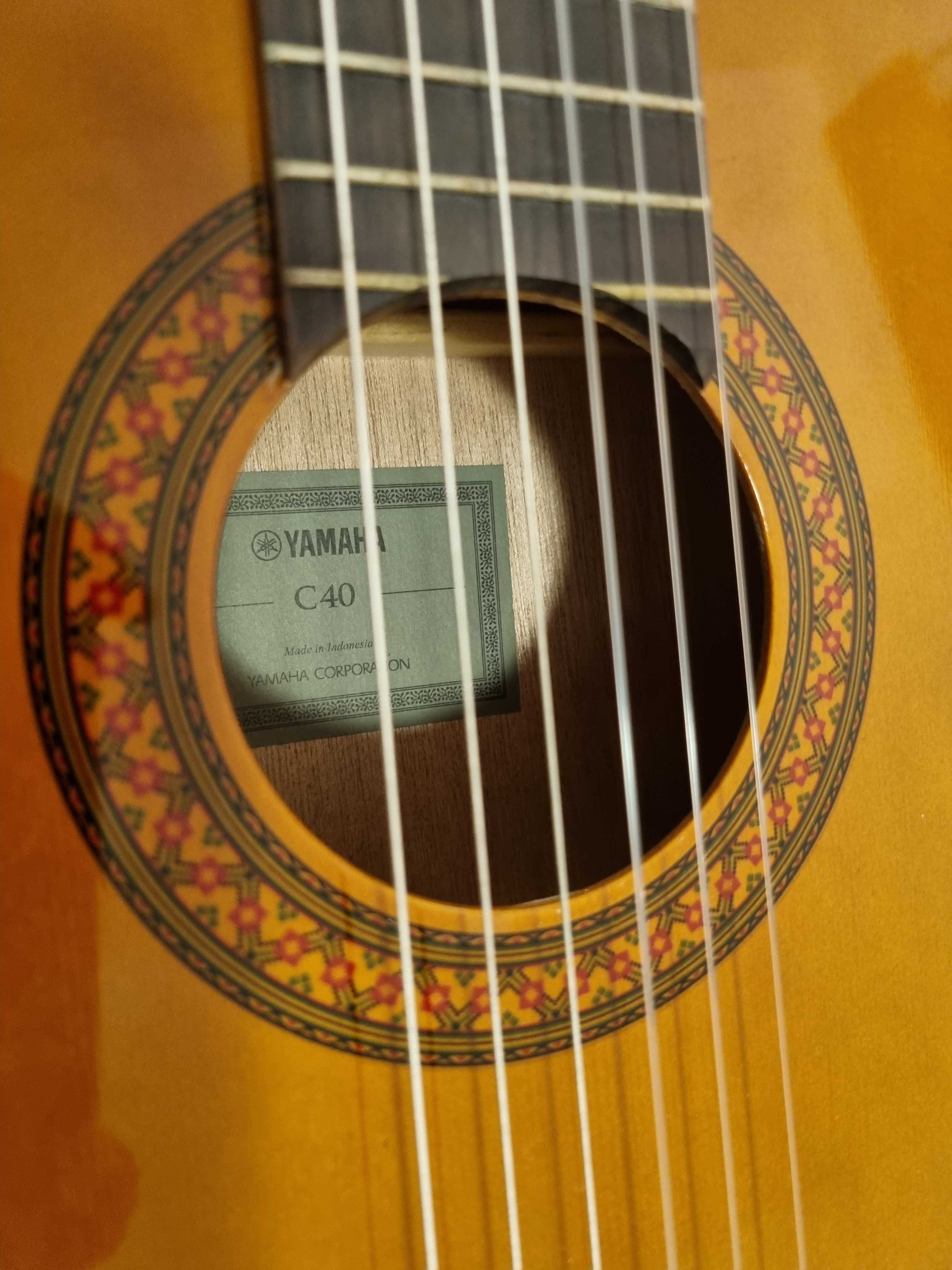 YAMAHA-Guitarra Clássica +capa,- C40 II