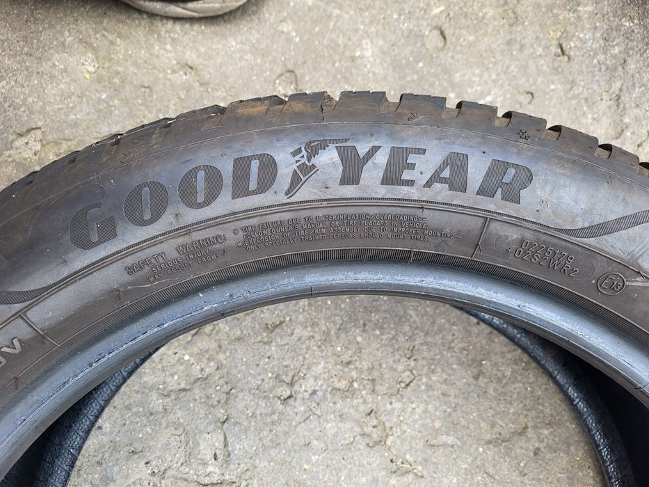 2szt Opony Goodyear Vector4Season 215/55/18 2023rok
