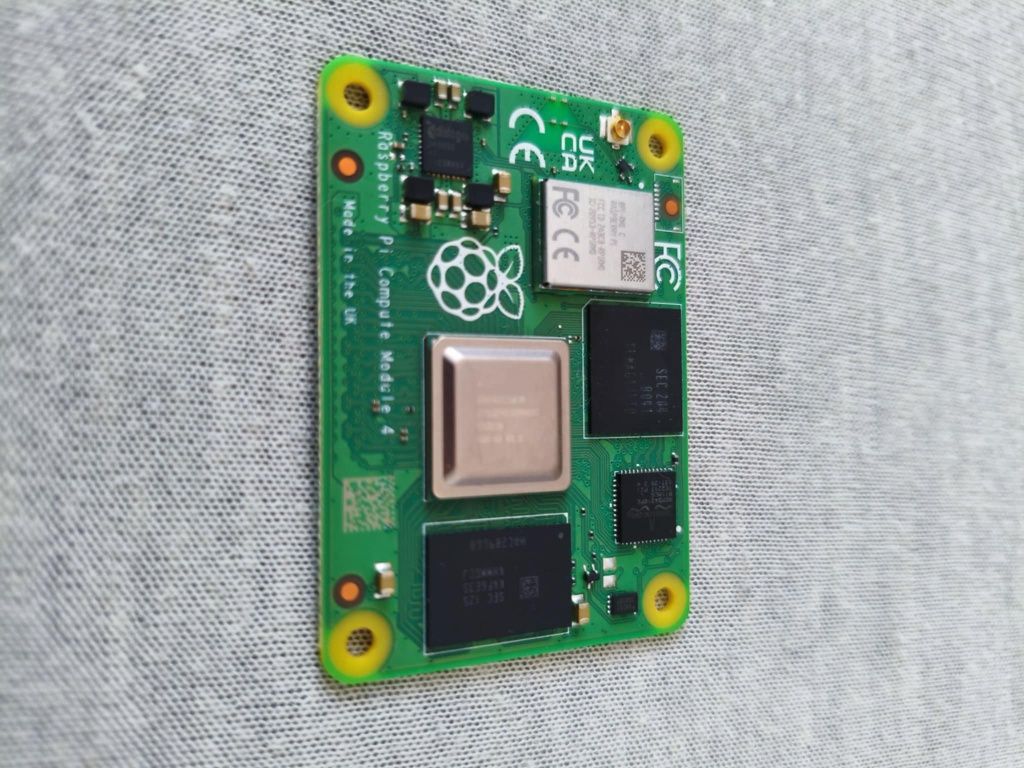 Raspberry Pi CM4 Compute Module 4 - 2GB RAM + 16GB eMMC + WiFi/Bluetoo