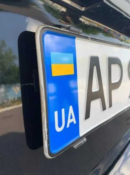 Крепление рамка номерного знака , комплект 4 шт на два номера