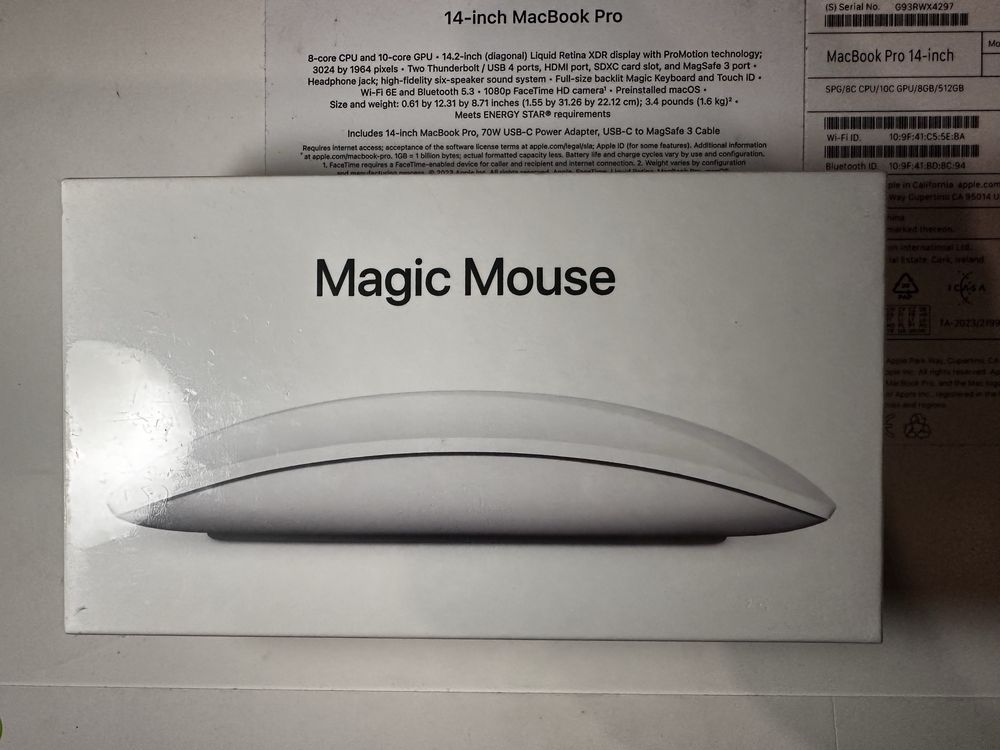 Apple MacBook Pro M3 2023 + Magic Mouse
