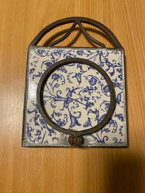 Kwietnik ścienny ceramiczny /postarzany/